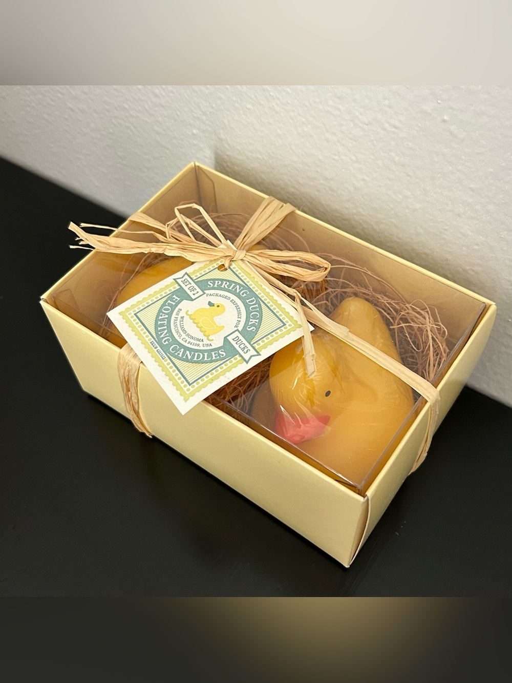 Williams Sonoma Spring Ducks Floating Candles Gift Decor Bath Cute Set of 2 NEW